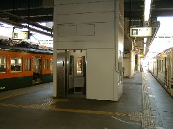 高崎駅エレベータ